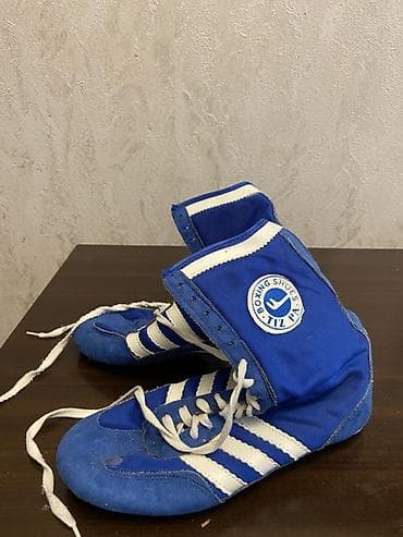 krosofka: Məhsul: Boks üçün idman ayaqqabısı (high-top) Təsvir: - Marka/loqo — 2