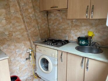 Kirayə otaqlar: Kirayə verilən ayrıca girişli 1 otaqlı yaşayış sahəsi. - Ayrı giriş — 9