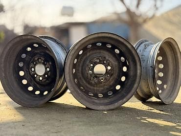 kia servis ehtiyat hisseleri: İşlənmiş Disk VAZ (LADA) R 13, 4 Boltlu — 2