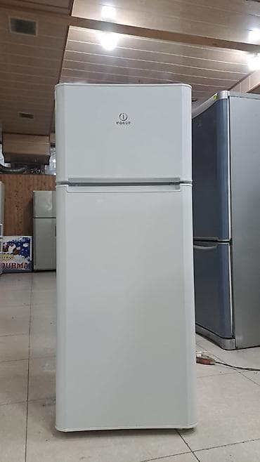 2 qapılı Indesit Soyuducu Satılır, rəng - Ağ