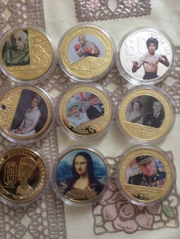 Для коллекции -сувенирные монеты