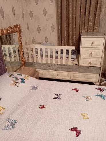 Детская мебель: Двуспальная кровать, 2 тумбы, Азербайджан, Б/у — 1