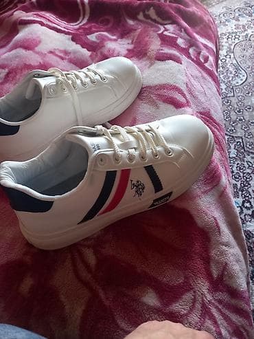 kofta yeni: Cəmi 2 gün geyinilib təp təzədi 25 manata alınıb tən yarısına verilir — 2