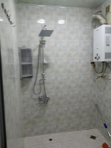 квартира в гяндже: Samaxinka terefde leyla sadlig sarayina yaxin 2 otaqli orta temirli — 7