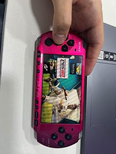 sega oyunlari: PSP 3000 modeli Tam işlək vəziyyətdədir. Yalnız üst korpus — 5
