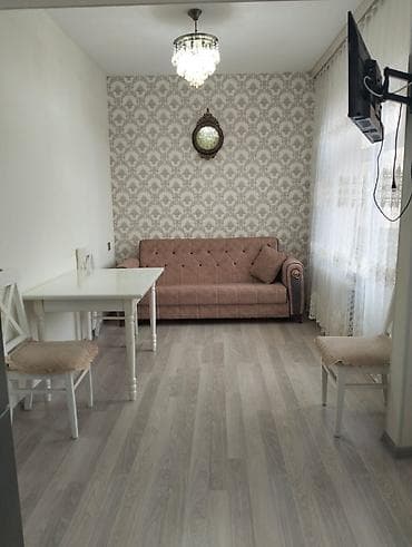 berde emlak: Bakı, Bakıxanov qəs., Studiya, Köhnə tikili, 45 kv. m — 1