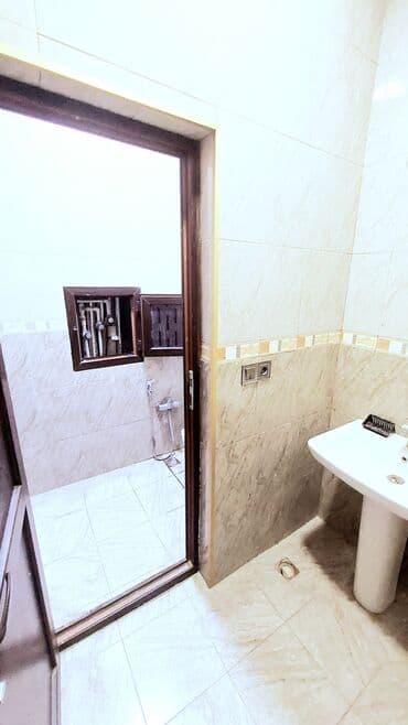qəbələ kirayə evlər günlük: İcareye verilir. Göyçay ş. tam mərkəzdə çox əla yerdə 3 mərtəbə + — 17