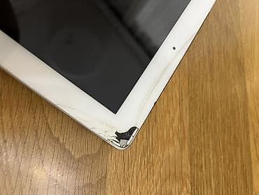 ipad case: IPad 2 – 32 GB, vəziyyəti yaxşıdır. iOS versiyası 9.3.5-dir, buna görə — 3