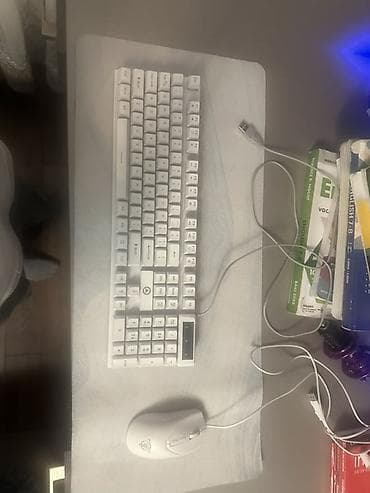 razer blade: Ağ rəngdə kompüter aksesuarları dəsti - Mexaniki klaviatura: Tam — 1