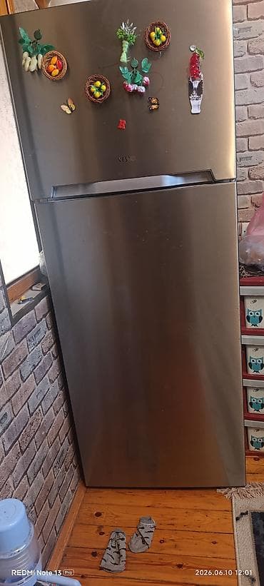 Vestel iki qapılı soyuducu - Rəng: inox/metallik - Üstdə dondurucu