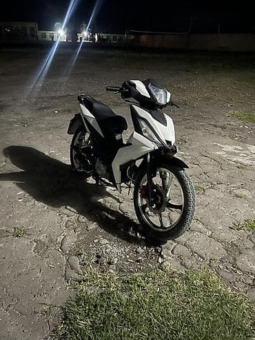 turbo az xezer lada: Şəhər içi və qısa məsafələr üçün sport-stil moped/motosiklet — 3
