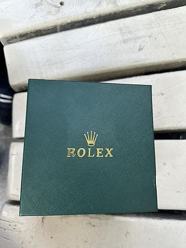 Rolex dizaynlı qol saatı, yaşıl markalı qutu ilə birlikdə təqdim lalafo.az -da Rolex dizaynlı qol saatı, yaşıl markalı qutu ilə birlikdə təqdim