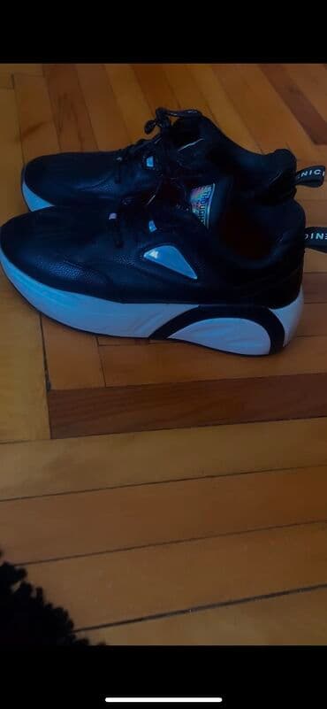 fitnes üçün qadın krosovkaları: Ölçü: 36.5, rəng - Qara, İşlənmiş — 3