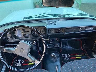 Nəqliyyat: LADA 2107, ağ sedan Texniki xüsusiyyətlər: - Kuzov: 4 qapılı sedan — 9