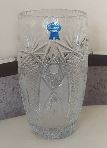 искусственные цветы баку: Xrustal kül qabı işlənmib materialı çox ağırdır qiyməti 50 AZN Güldan — 2