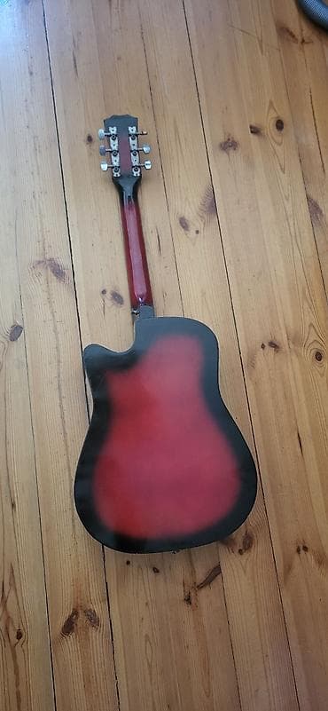 Гитары: Акустическая гитара — 2