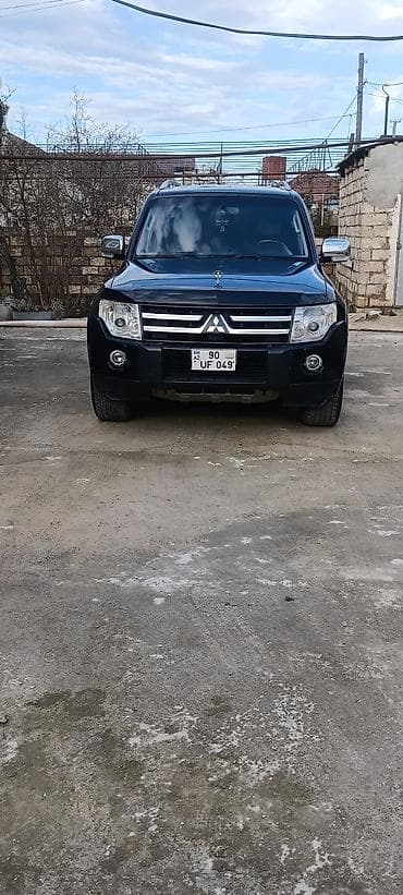 Mitsubishi Pajero: 0.3 l | 2007 il 293000 km Ofrouder/SUV