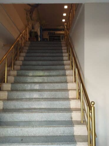 xacmaz obyekt: Azadliq metrosuna yaxın yerləşən ümumi sahəsi 200 kv,m olan, obyekt — 6