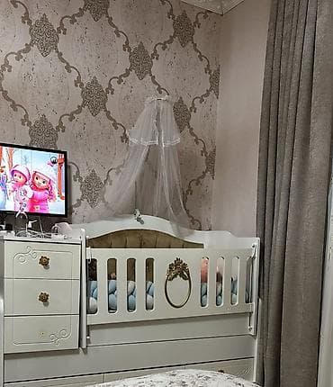 Uşaq mebeli: Oğlan və qız üçün, Dördbucaq, Beşik, Matras ilə, Yellənmə mexanizmsiz — 1