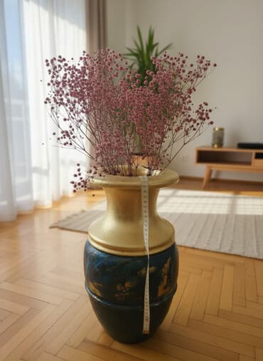 xedice gulu: Bir vaza, Keramika — 1