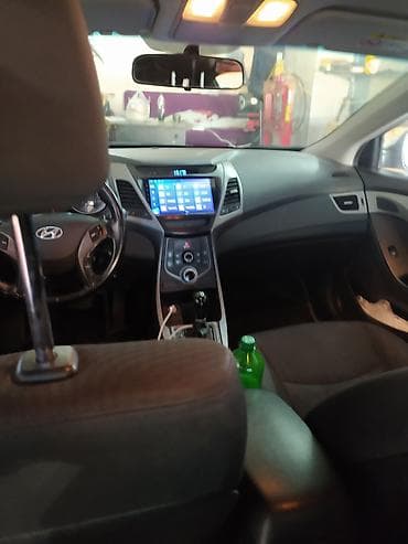 e 190 mercedes: Hyundai Elantra: 1.6 l | 2015 il Sedan — 8