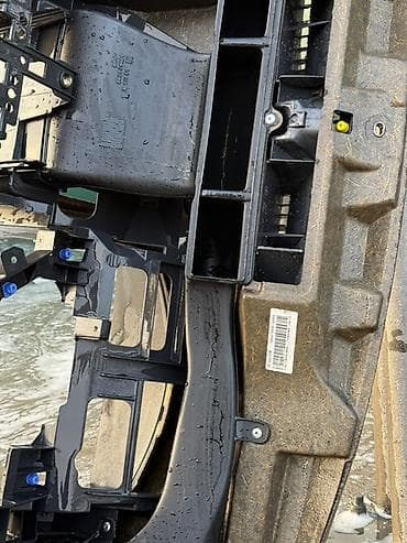 hidromek satilir: Məhsul: Avtomobilin ön paneli (torpedo) Təsvir: - Material: qara — 6