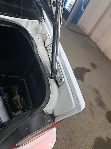 bmw 550: BMW 3 series: 1.8 l | 1992 il Sedan — 7