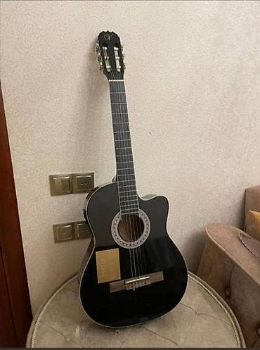 Elektro-klasik gitara – kəsikli (cutaway) korpus, qara lak örtük — 2