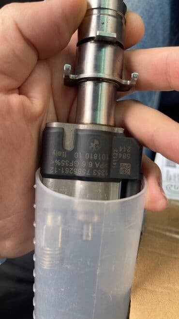 i̇njektor: Bu, BMW avtomobilləri üçün nəzərdə tutulmuş yanacaq injektorudur. bu — 1