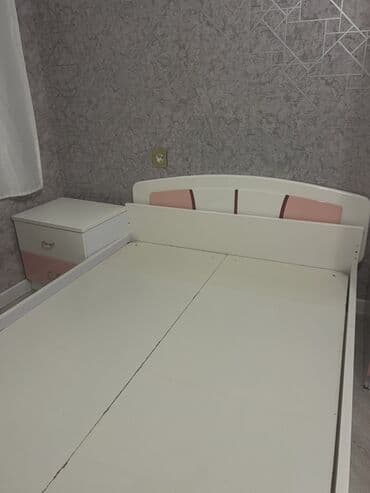 dəftərxana: Gənc üçün nəzərdə tutulmuş mebel dəsti geniş iş səthi və bir çox — 9