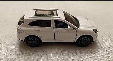 dəmir pullar: Ağ rəngli metal oyuncaq SUV model avtomobil - Material: die-cast — 3