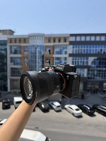 Məhsul: Sony α7S II tam kadr güzgüsüz foto/video kamera + ZEISS Sonnar