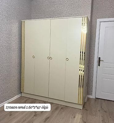 Dördkapılı paltar dolabı - Rəng: krem - Dizayn: sağ və solda qızılı