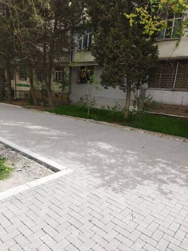 obyek satilir: Obyektə yararlı mənzil satılır. Elmlər akademiyası metrosuna yaxın 5/1 — 21