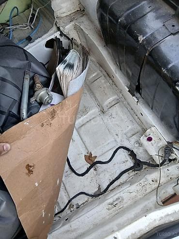 dizel az traktorlar: VAZ 2107 sedan - Kuzov: ağ rəng, 4 qapı, klassik “07” korpusu - — 6
