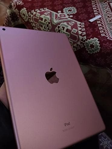kredit telefonlar ayfon: İşlənmiş Apple iPad 8 (2020), 9,7", 64 GB, Ünvandan götürmə — 9