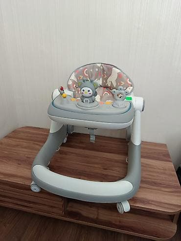 Uşaq gəzdirəni / yürüteç təzədi - Rəng: boz-ağ korpus, naxışlı yumşaq lalafo.az -da Uşaq gəzdirəni / yürüteç təzədi - Rəng: boz-ağ korpus, naxışlı yumşaq