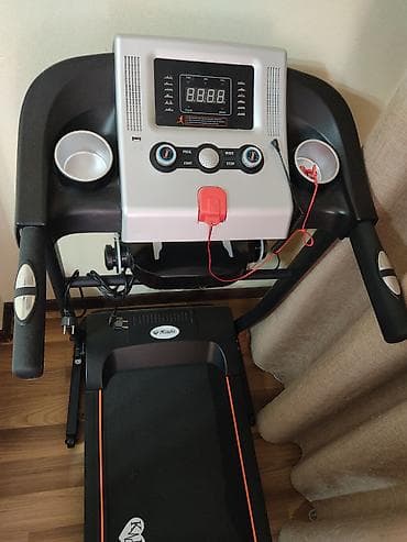 KN Cardio qaçış trenajoru - Elektrikli qaçış yolu, konsolda LED — 2