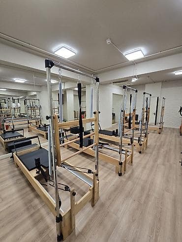 İdman oyunları: Pilates Tower Reformer aparatı – studiya və fitnes mərkəzləri üçün — 3
