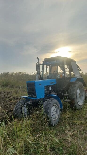 t150 traktor: Belarus 821 traktor - Model: Belarus 821 (MTZ-82.1 seriyası) - Çəkisi — 2