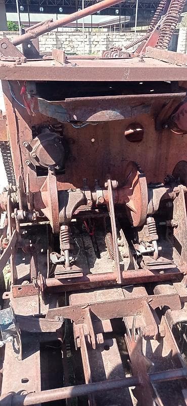 r17 şam disk: Məhsul: Ot presi (təzyiqli balyator) Təsvir: - Traktorun kardandan — 5