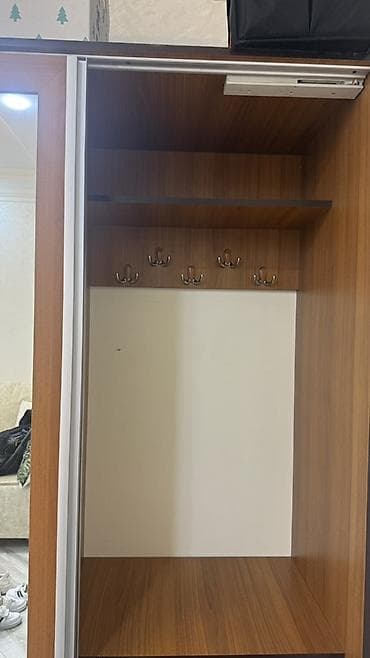 Güzgülü sürgülü dəhliz dolabı - Material: ağac dekorlu laminat — 4