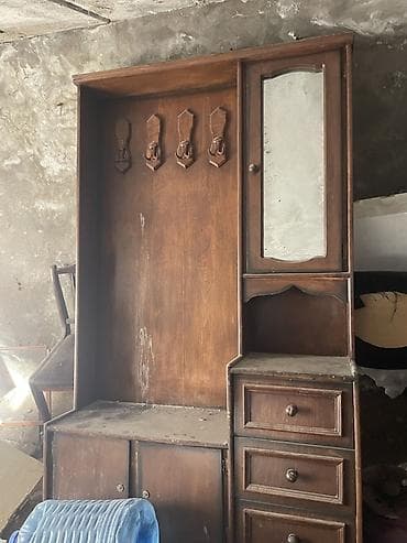 1 qapılı dolab: 2 qapılı, Güzgülü, Qəhvəyi, Digər material, Açılan, Düz dolab — 1