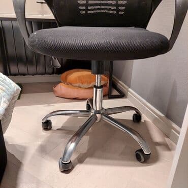 стул на колесиках: Bu ofis kreslosu uzun müddətli istifadə üçün rahatlıq təmin etmək — 5