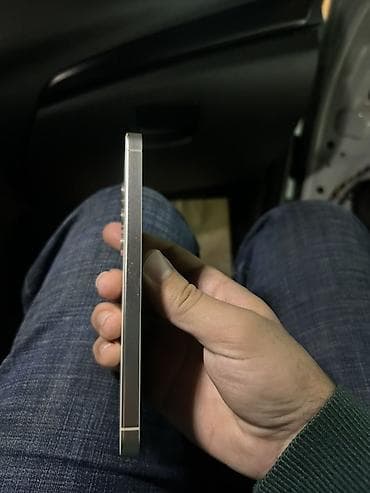 telefon kamera: Smartfon – düz kənarlı metal korpus, gümüş rəng - Ön panel tam ekran — 3