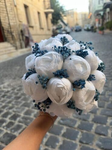 подставка для цветов: Ağ rəngli gəlin buketləri – zərif və klassik dizaynlar Məhsul — 1