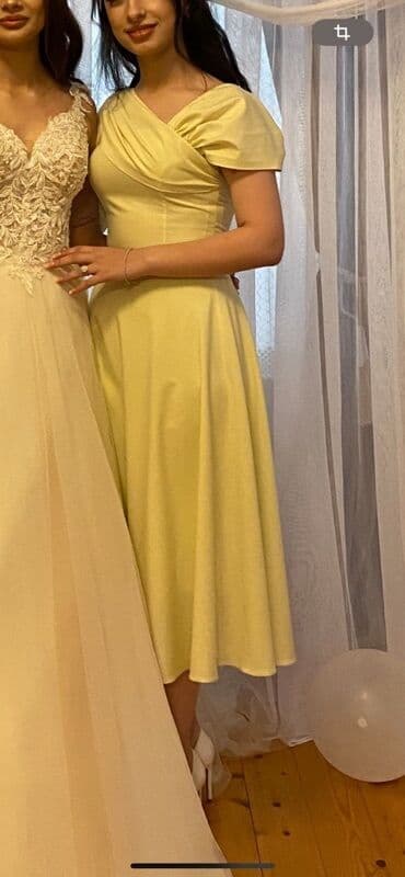 qadın geyimləri və qiymətləri: Her biri 10 azn Qadın geyimləri – 3 fərqli don 1) Qara mini don - — 3