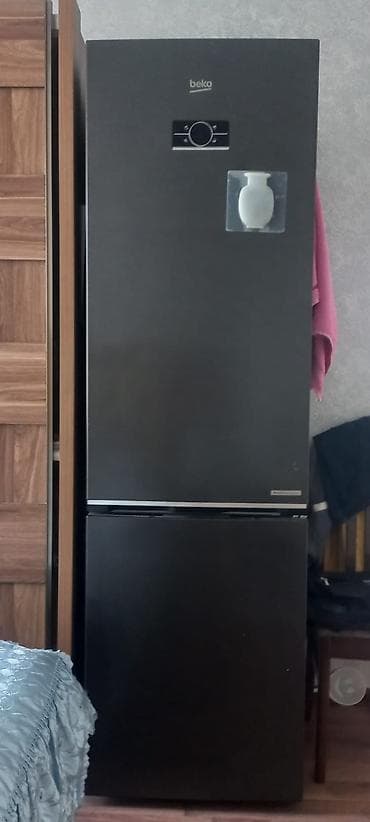 Xarab 2 qapılı Beko Soyuducu Satılır, rəng - Qara — 1