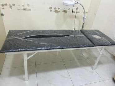 стол для маникюра: Kosmetoloji/massaj üçün masa - Rəng: qara üstlük, ağ metal — 2