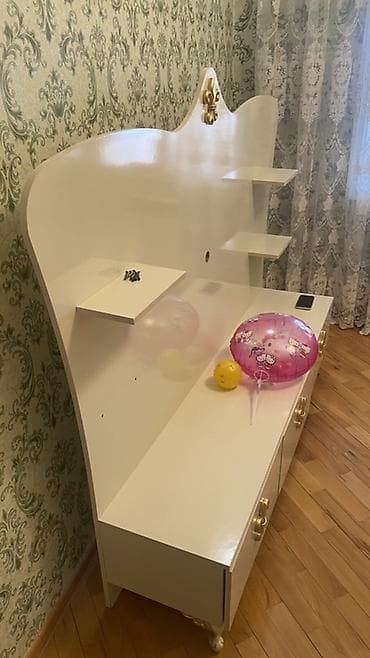 tv altliq: Düz TV altlığı, Polkalı — 2